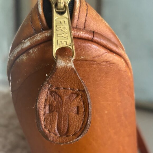 FRYE TOTE• LEATHER - Picture 4 of 10